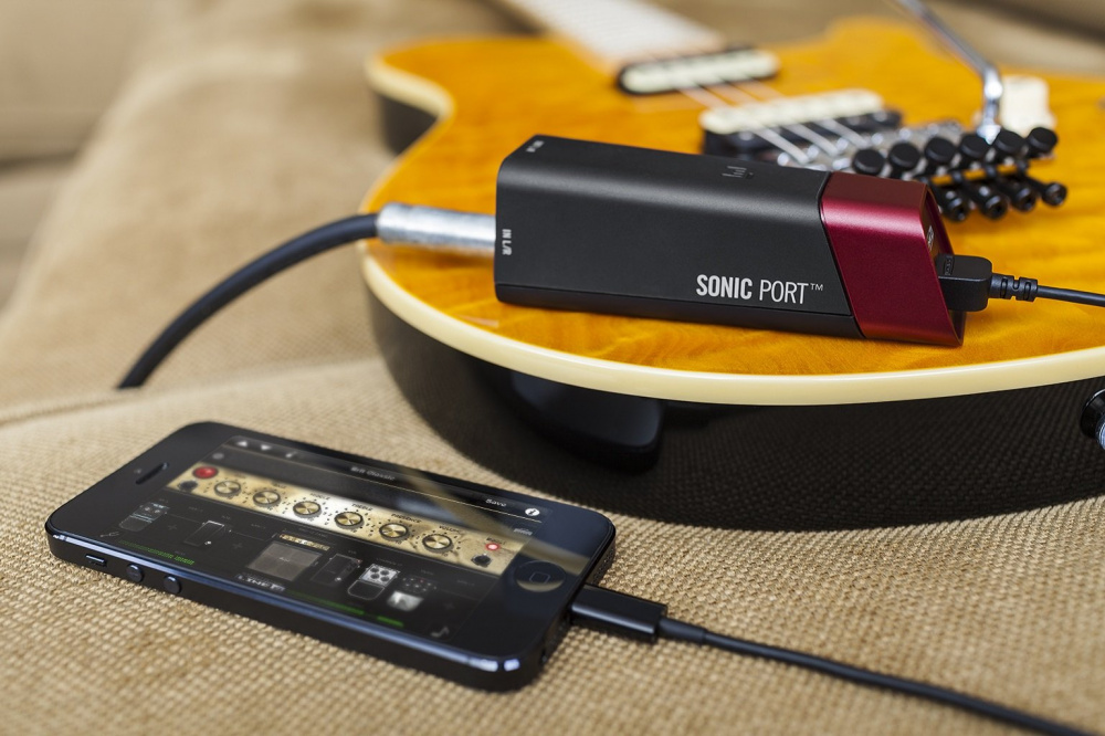 Sonic Port - компактный гитарный интерфейс для iOS